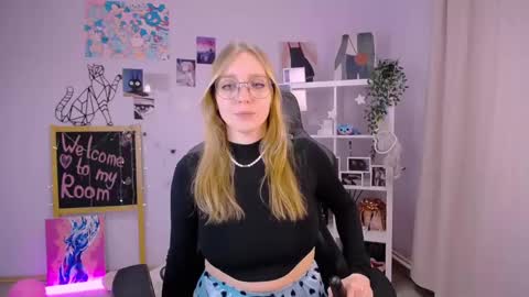VERONICA online show from 02-19-25, 03:27