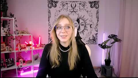 VERONICA online show from 02-24-25, 08:25