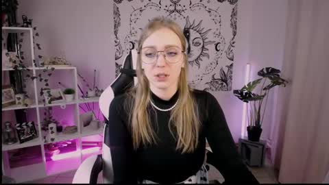 VERONICA online show from 02-28-25, 08:28
