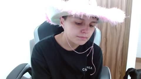 Veronica Clark online show from 12-20-24, 02:52