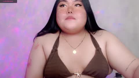 Snapshot of veronicakisses chatting on 02-21-26, 05:58 MS. VERONICA 22 I love Aza 3 online show from 02-21-26, 05:58