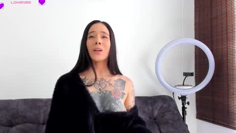 Snapshot of veronicatonu chatting on 09-18-25, 02:52 VeronicaTonu online show from 09-18-25, 02:52
