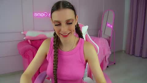 Veronica online show from 09-19-25, 06:08