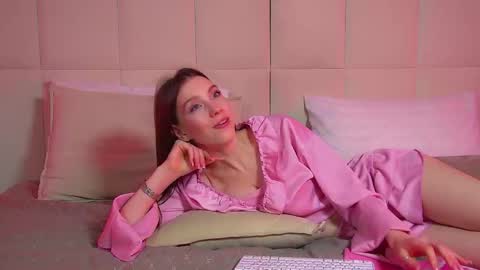 Veronica online show from 03-20-26, 06:35