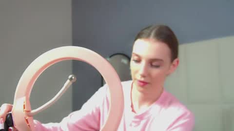 Snapshot of veronicavance chatting on 06-05-26, 06:35 Veronica online show from 06-05-26, 06:35