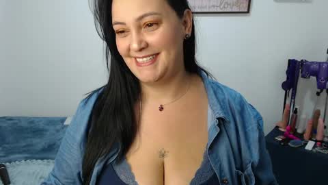 Snapshot of veroniicabbw_ chatting on 05-20-26, 01:17 veroniicabbw_ online show from 05-20-26, 01:17