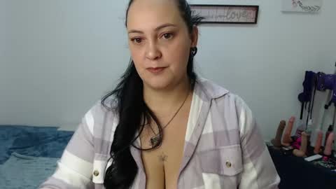 Snapshot of veroniicabbw_ chatting on 05-23-26, 01:48 veroniicabbw_ online show from 05-23-26, 01:48