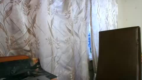 veronika_xi online show from 09-30-25, 07:35