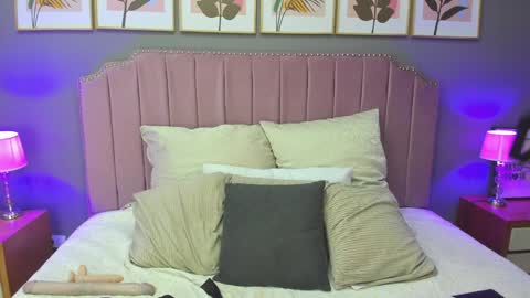 Snapshot of veronnica_fox chatting on 01-22-25, 06:20 Veronica online show from 01-22-25, 06:20