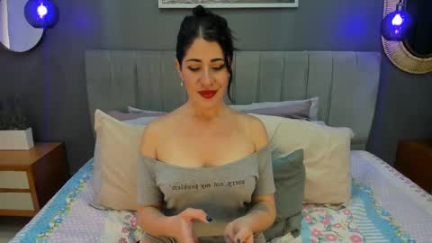 Snapshot of veronnica_fox chatting on 09-12-25, 01:55 Veronica online show from 09-12-25, 01:55