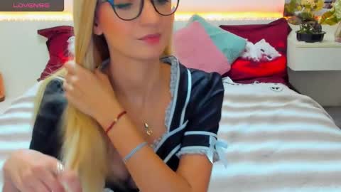 Snapshot of verrasweet4u chatting on 09-15-25, 11:27 VerraSweet4u online show from 09-15-25, 11:27