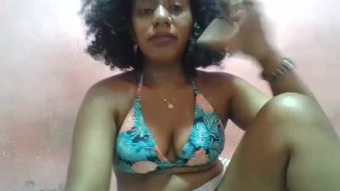 Snapshot of verronique1511 chatting on 01-20-25, 12:39 verronique1511 online show from 01-20-25, 12:39