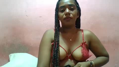 Snapshot of verronique1511 chatting on 01-23-25, 12:35 verronique1511 online show from 01-23-25, 12:35