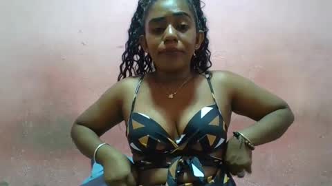 Snapshot of verronique1511 chatting on 02-01-25, 01:51 verronique1511 online show from 02-01-25, 01:51