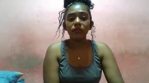 Snapshot of verronique1511 chatting on 02-02-25, 04:00 verronique1511 online show from 02-02-25, 04:00