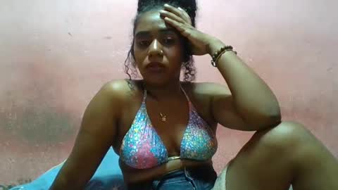 Snapshot of verronique1511 chatting on 02-08-25, 06:33 verronique1511 online show from 02-08-25, 06:33