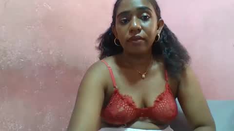 Snapshot of verronique1511 chatting on 02-14-25, 10:28 verronique1511 online show from 02-14-25, 10:28