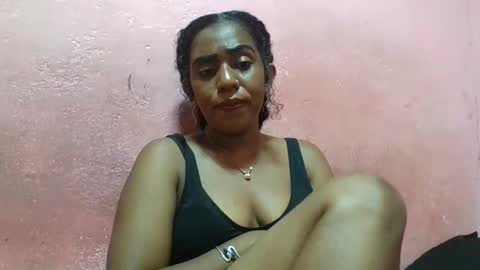 Snapshot of verronique1511 chatting on 02-17-25, 10:40 verronique1511 online show from 02-17-25, 10:40
