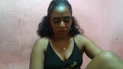 Snapshot of verronique1511 chatting on 02-19-25, 10:12 verronique1511 online show from 02-19-25, 10:12