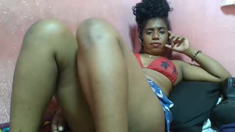Snapshot of verronique1511 chatting on 02-21-25, 06:48 verronique1511 online show from 02-21-25, 06:48