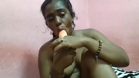 Snapshot of verronique1511 chatting on 03-12-25, 03:07 verronique1511 online show from 03-12-25, 03:07