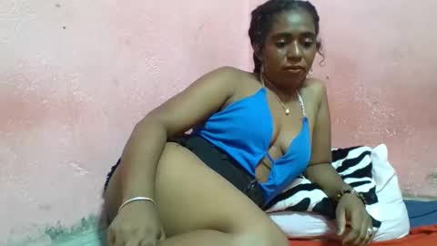 Snapshot of verronique1511 chatting on 03-12-25, 06:33 verronique1511 online show from 03-12-25, 06:33