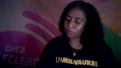 Snapshot of verronique1511 chatting on 09-11-25, 08:47 verronique1511 online show from 09-11-25, 08:47