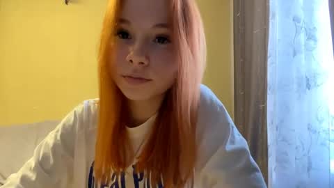 Snapshot of vertiegartrell chatting on 06-09-26, 11:33 Lina online show from 06-09-26, 11:33