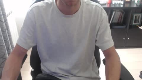 Snapshot of verto159753 chatting on 10-21-25, 12:06 verto159753 online show from 10-21-25, 12:06