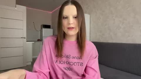 Snapshot of vertuliana chatting on 07-14-26, 12:33 Karina followed me bb online show from 07-14-26, 12:33