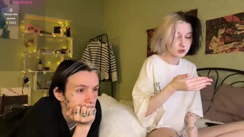 veryraretwins online show from 10-05-25, 10:40