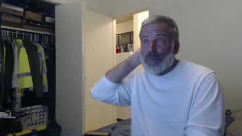 hairy man online show from 01-22-25, 12:59