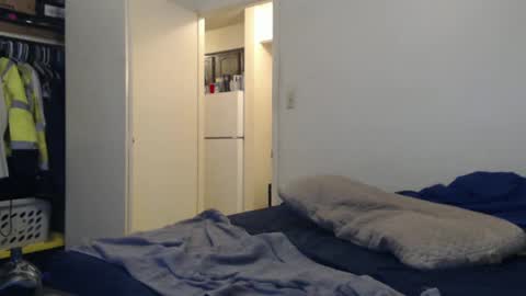 hairy man online show from 02-06-25, 12:54