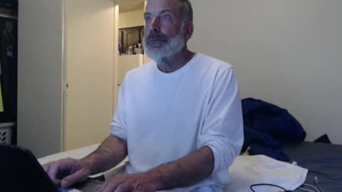 hairy man online show from 03-05-25, 12:49