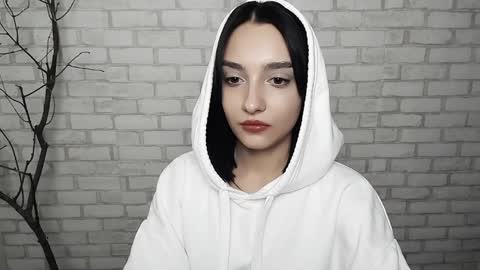 Snapshot of veryveryshygirl chatting on 02-06-25, 02:48 Ana online show from 02-06-25, 02:48