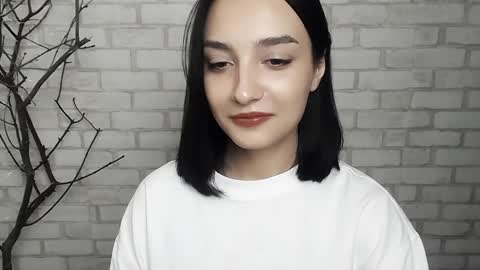 Snapshot of veryveryshygirl chatting on 02-08-25, 03:31 Ana online show from 02-08-25, 03:31