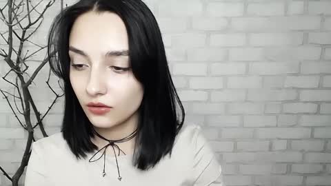 Snapshot of veryveryshygirl chatting on 02-11-25, 05:40 Ana online show from 02-11-25, 05:40