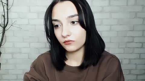 Snapshot of veryveryshygirl chatting on 02-13-25, 02:31 Ana online show from 02-13-25, 02:31