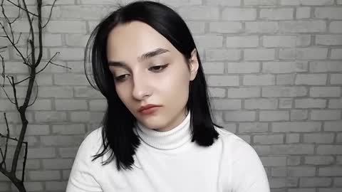 Snapshot of veryveryshygirl chatting on 02-18-25, 06:04 Ana online show from 02-18-25, 06:04