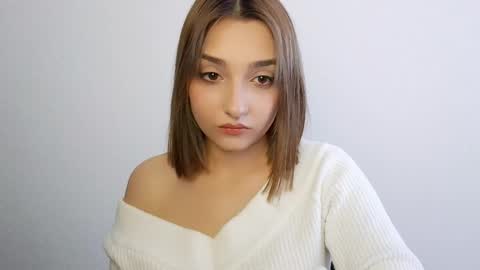 Snapshot of veryveryshygirl chatting on 04-25-26, 09:34 Ana online show from 04-25-26, 09:34