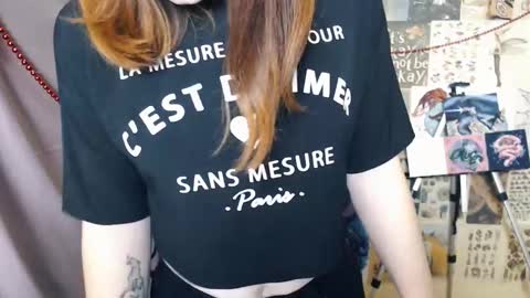 Snapshot of veryveryvery_shy chatting on 12-23-24, 06:44 veryveryvery_shy online show from 12-23-24, 06:44