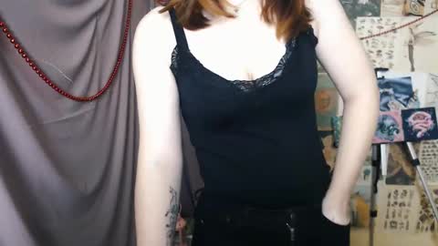 Snapshot of veryveryvery_shy chatting on 12-24-24, 06:33 veryveryvery_shy online show from 12-24-24, 06:33