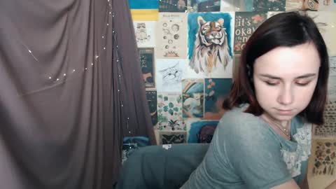 Snapshot of veryveryvery_shy chatting on 02-02-25, 09:30 veryveryvery_shy online show from 02-02-25, 09:30