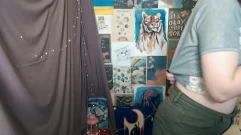 Snapshot of veryveryvery_shy chatting on 02-02-25, 12:35 veryveryvery_shy online show from 02-02-25, 12:35