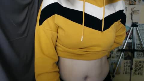 Snapshot of veryveryvery_shy chatting on 02-07-25, 06:45 veryveryvery_shy online show from 02-07-25, 06:45