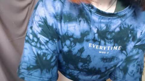 Snapshot of veryveryvery_shy chatting on 02-12-25, 07:02 veryveryvery_shy online show from 02-12-25, 07:02