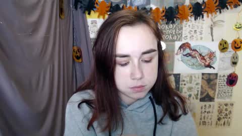 Snapshot of veryveryvery_shy chatting on 10-22-25, 06:07 veryveryvery_shy online show from 10-22-25, 06:07