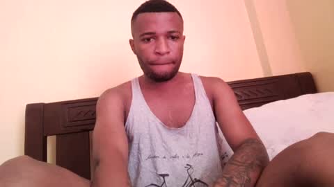 Snapshot of vesper_noir chatting on 07-20-26, 12:40 vesper online show from 07-20-26, 12:40