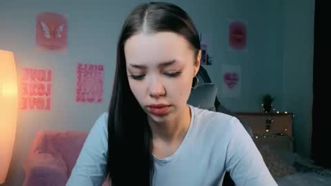 Lara Croft online show from 02-06-26, 05:12