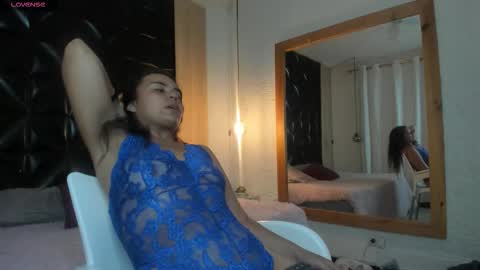 Snapshot of veyra_sereny chatting on 02-13-26, 08:27 Vanesaa online show from 02-13-26, 08:27